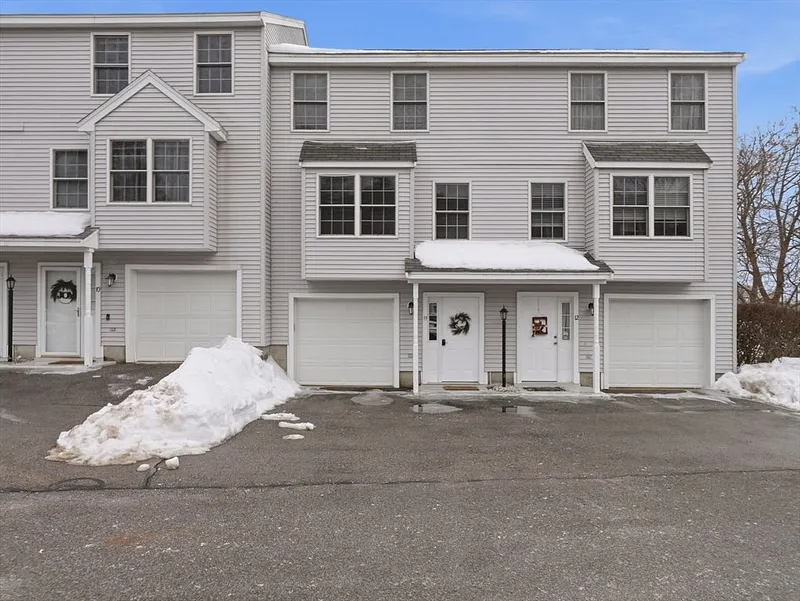 57 Wannalancit St  #11 Photo 1
