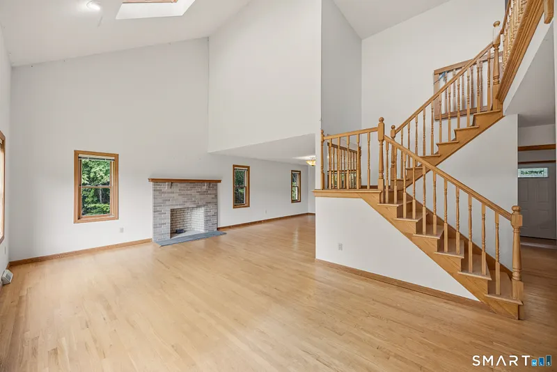 8 Margaret Terrace Photo 3