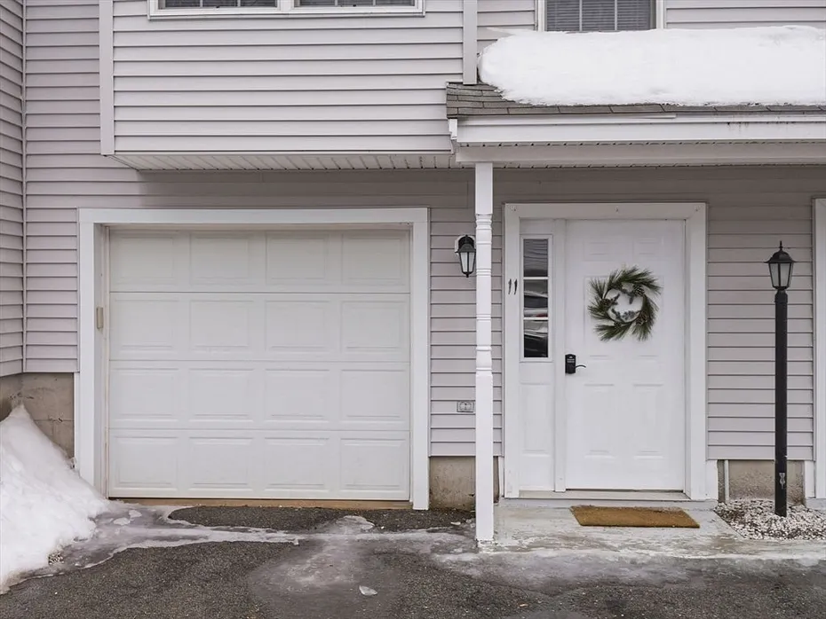 57 Wannalancit St  #11 Photo 32
