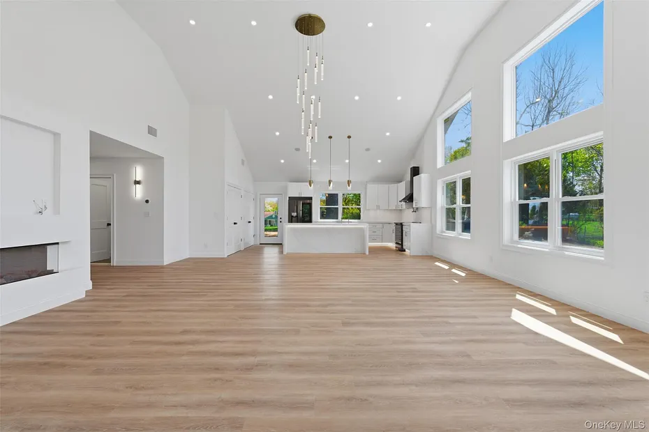 2800 Sarles Drive Photo 5