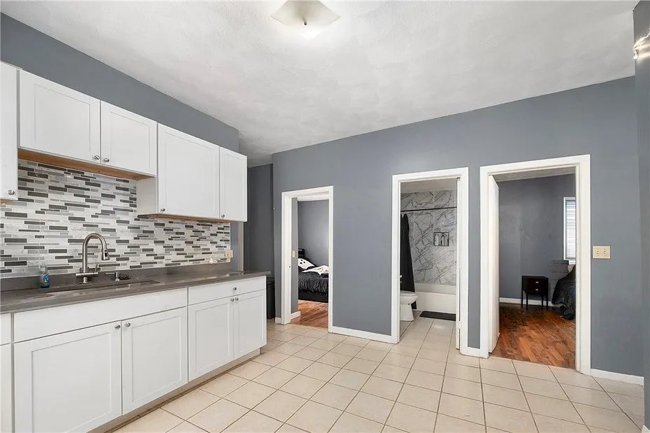 346 Douglas Avenue Photo 13