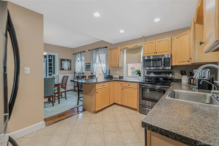 206 Midland Avenue Photo 10