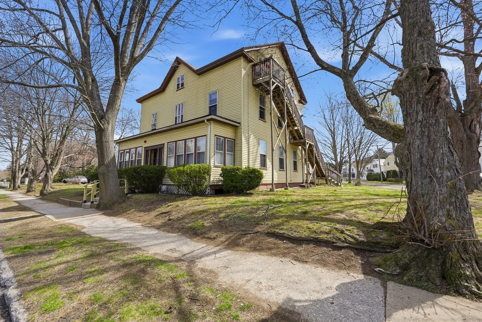 17 Adams St Photo 6