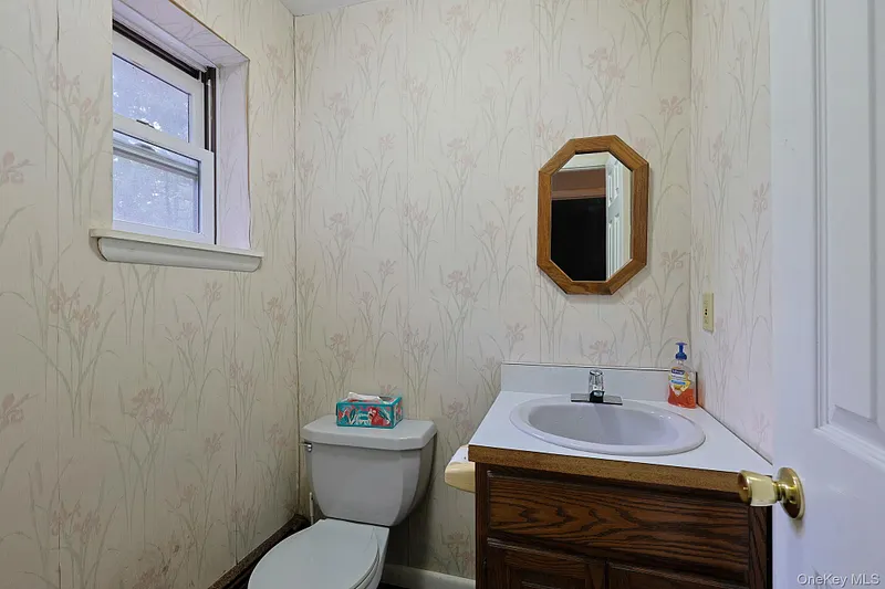 18 Hillside Road Photo 17