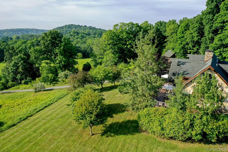 53 Market Lane Photo 2