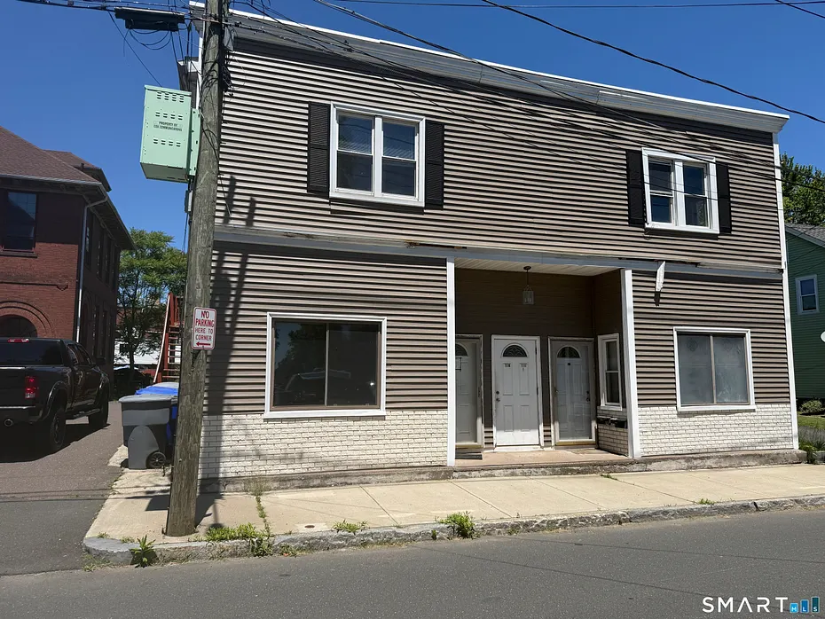 53 College Street Photo 3