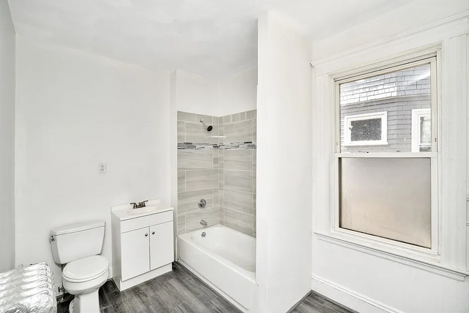 11 Pasadena Rd #1 Photo 2