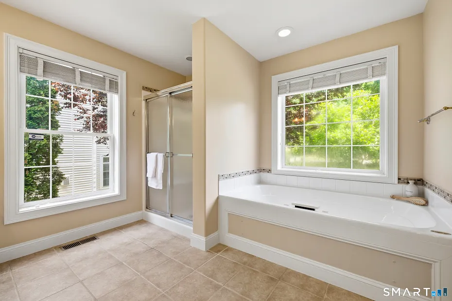 136 Talcott Ridge Road Photo 15