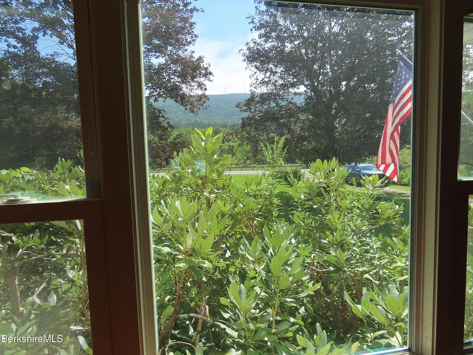 1303 River Rd Photo 17
