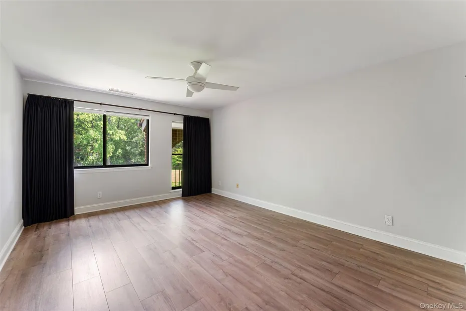 18 Bronxville Glen Drive  #3-12 Photo 18