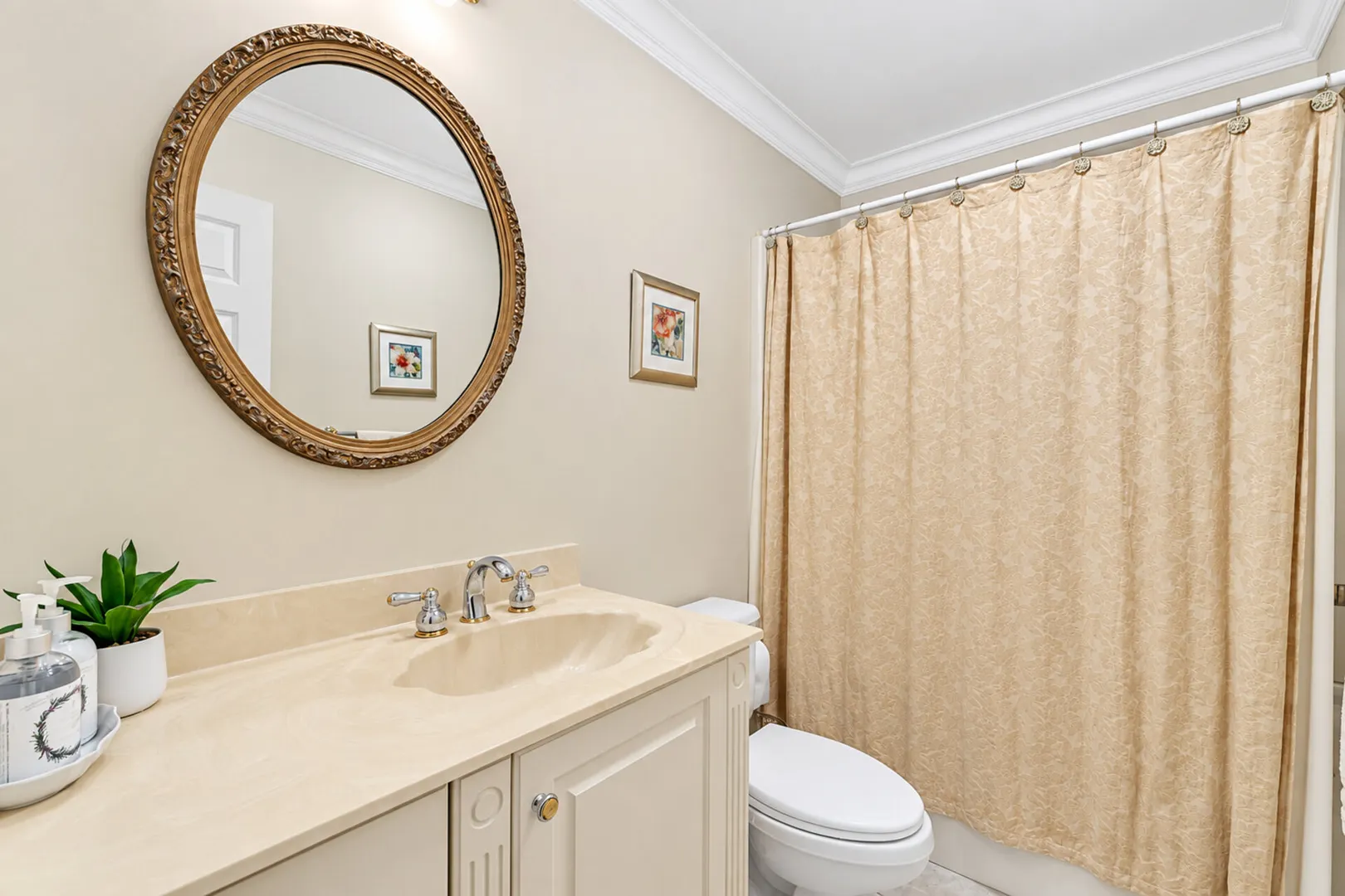136 Long Lane Photo 33