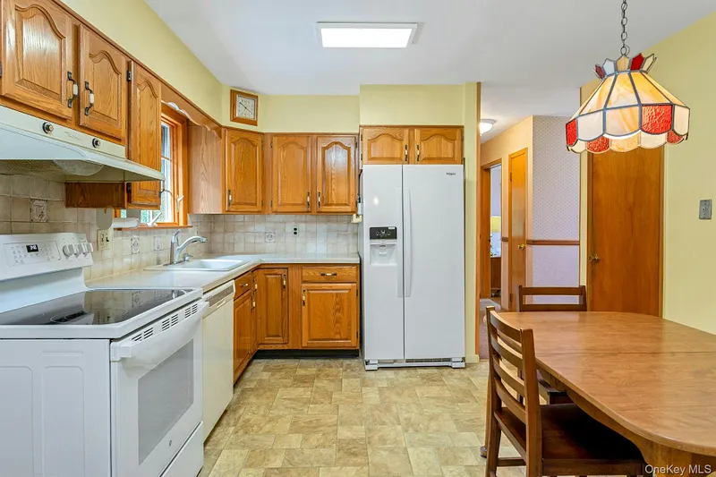 5 Spruce Pond Lane Photo 10