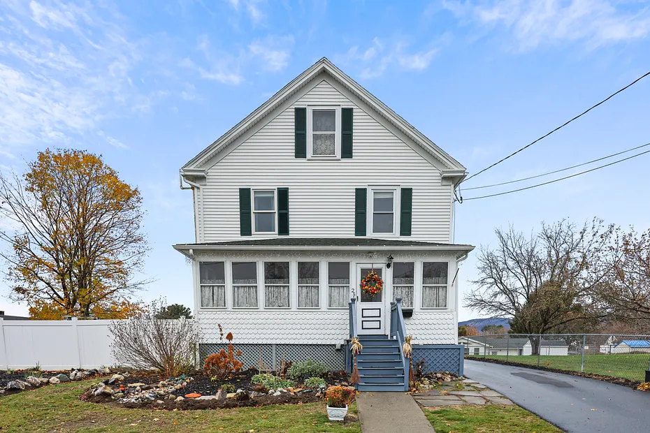 25 Calumet St Photo 2