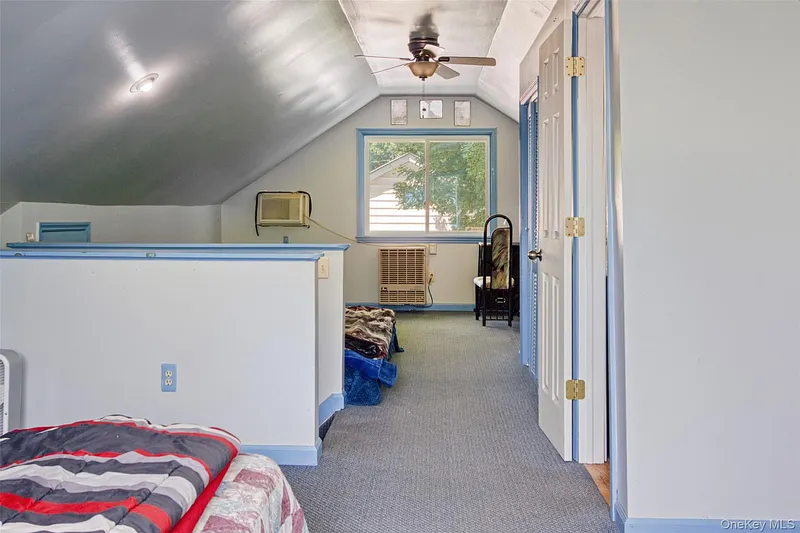 32 Mager Avenue Photo 17