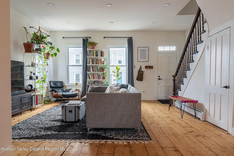 517 State Street Photo 2