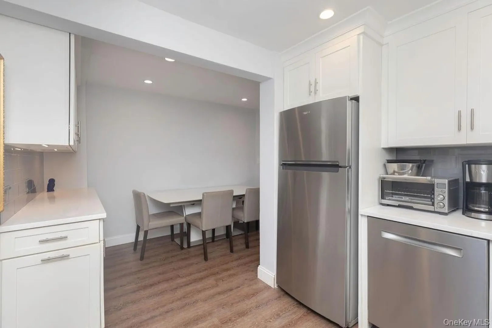 15 Leewood Circle  #1R Photo 6