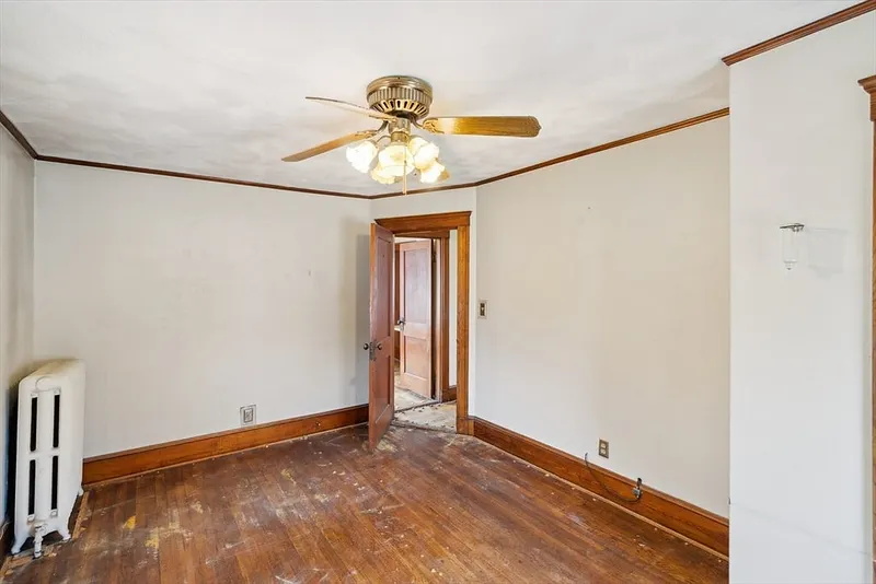64 Bates Ave Photo 15