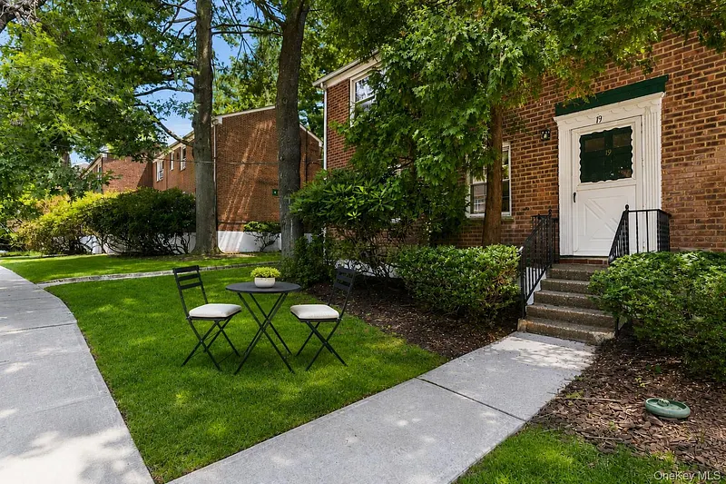 2 Fieldstone Drive  #19 Photo 15