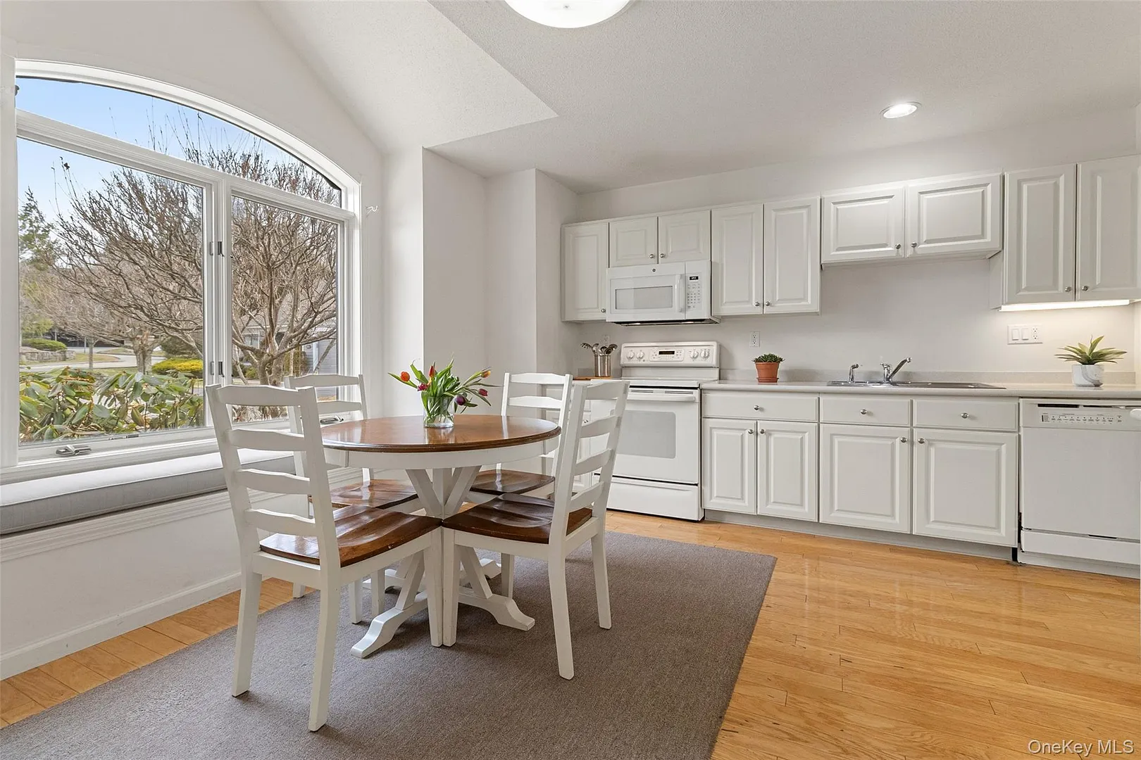 415 Heritage Hills Drive  #D Photo 9