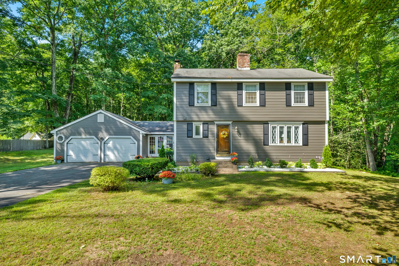 Suffield Single Family Photo 4