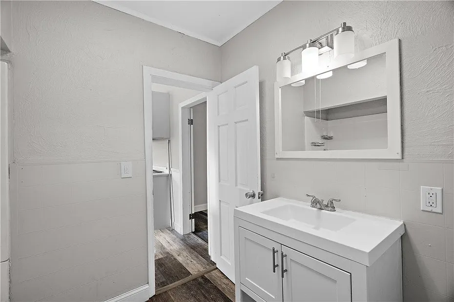 117 Chestnut Hill Avenue Photo 11