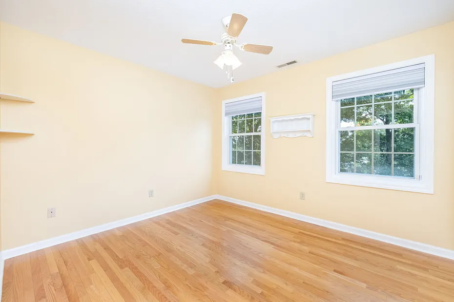 20 Alcott Road Photo 32
