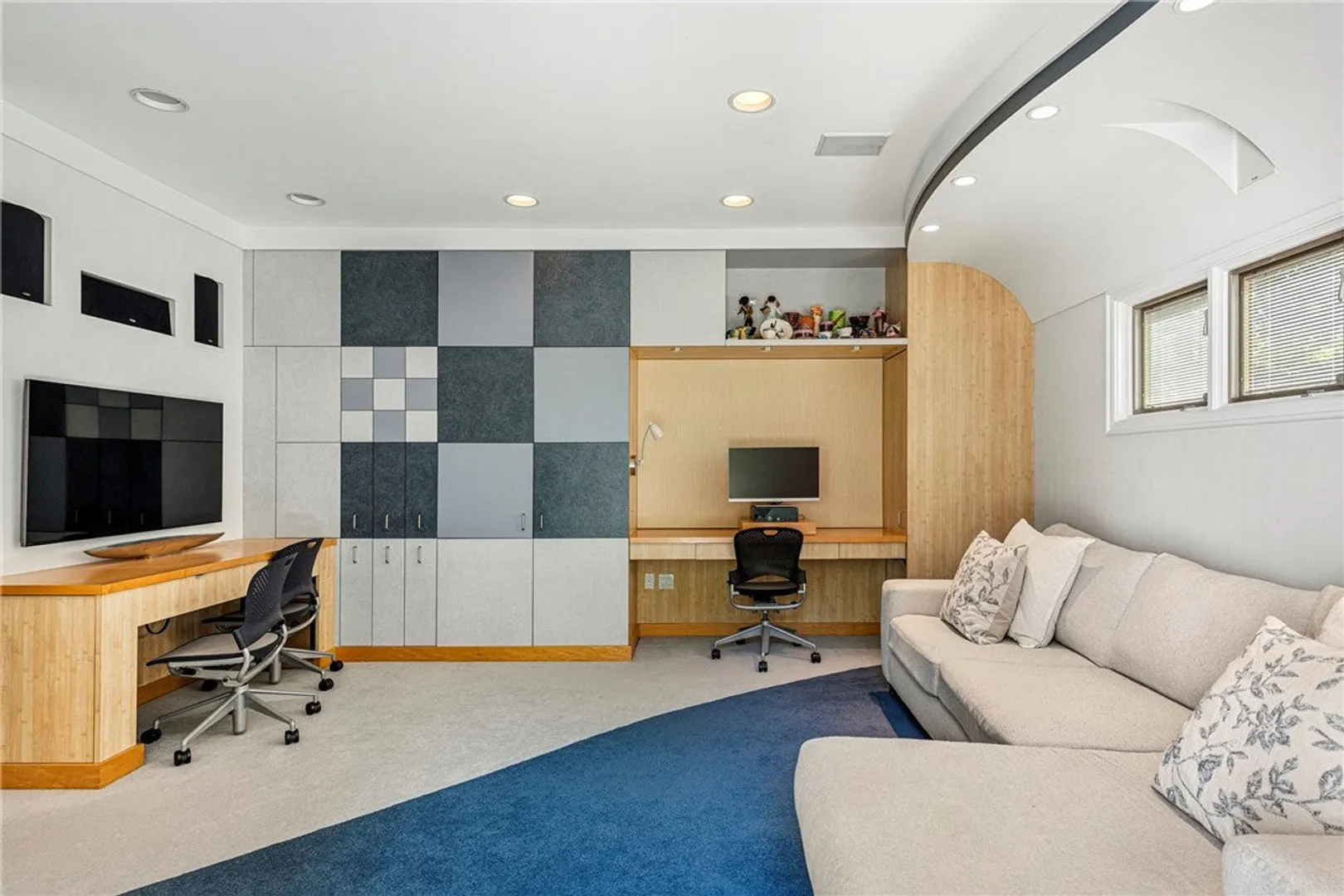 4 Jones Circle Photo 14