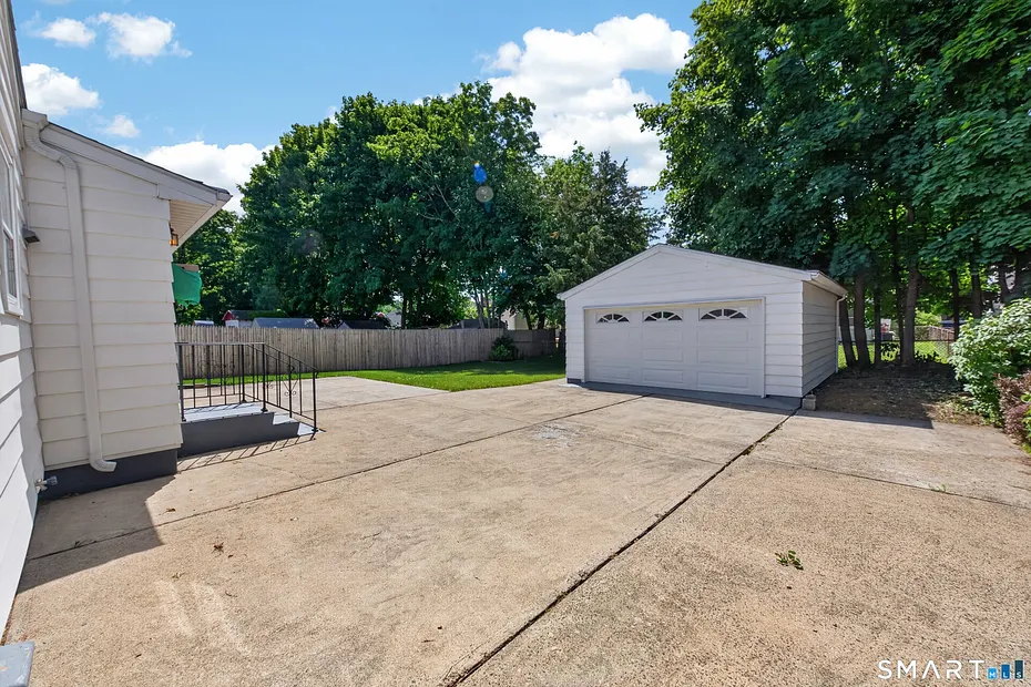 60 Gilbert Avenue Photo 29