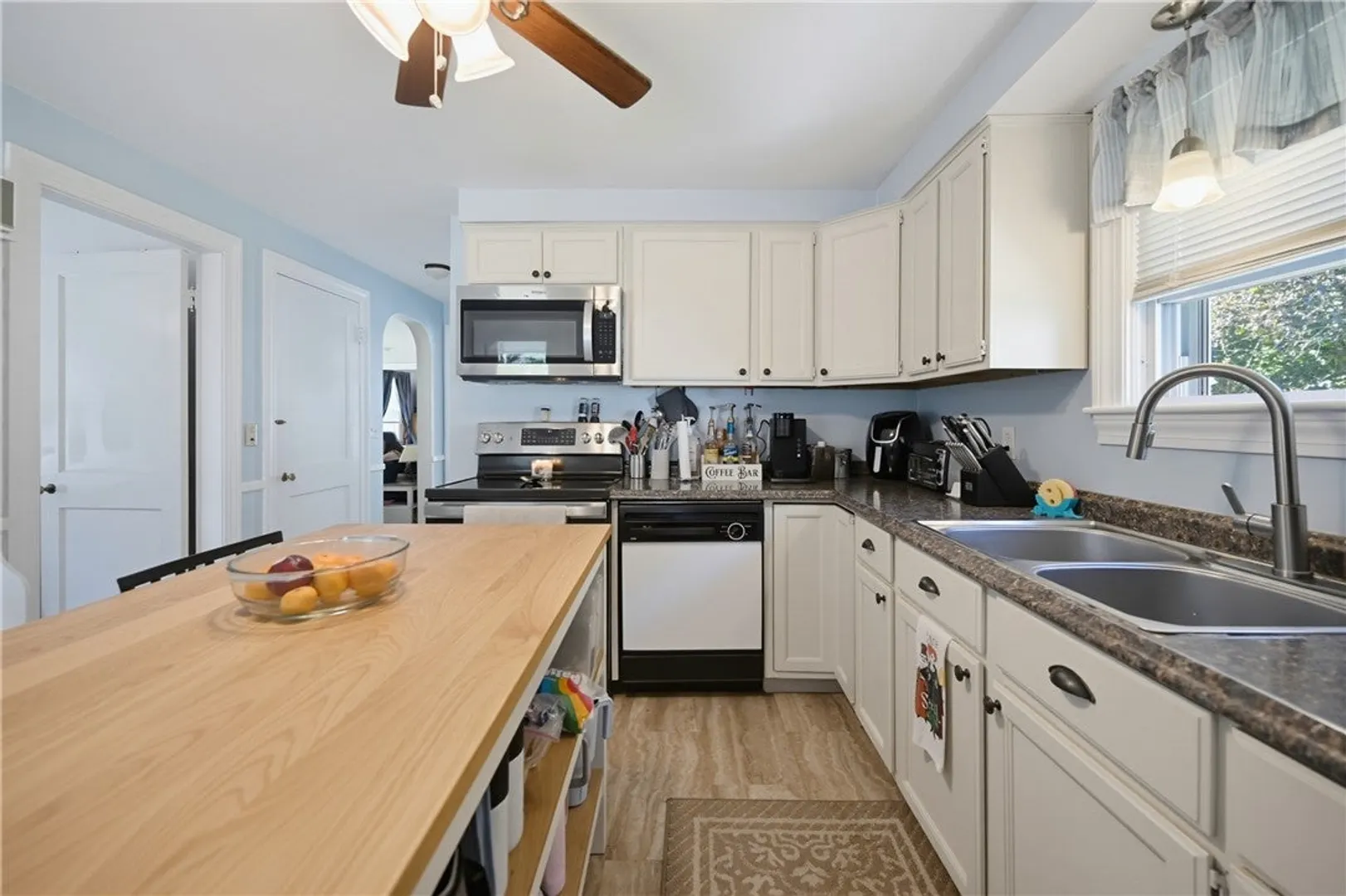 63 Taft Street Photo 9