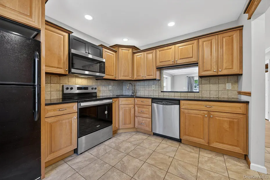 31 Burnett Way Photo 6