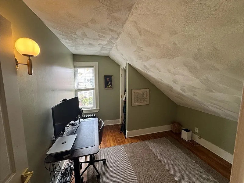85 Ferris Street Photo 15