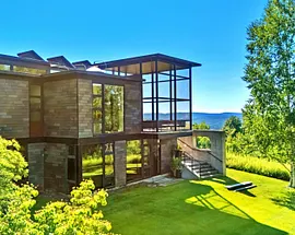 5 Deer Hill Rd