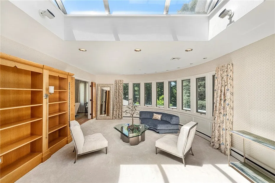 4 Jones Circle Photo 19