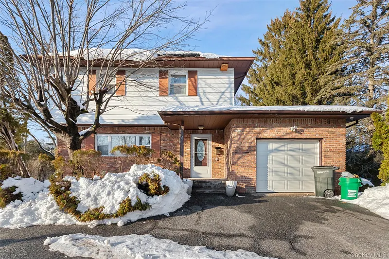 6 Merrick Lane Photo 1