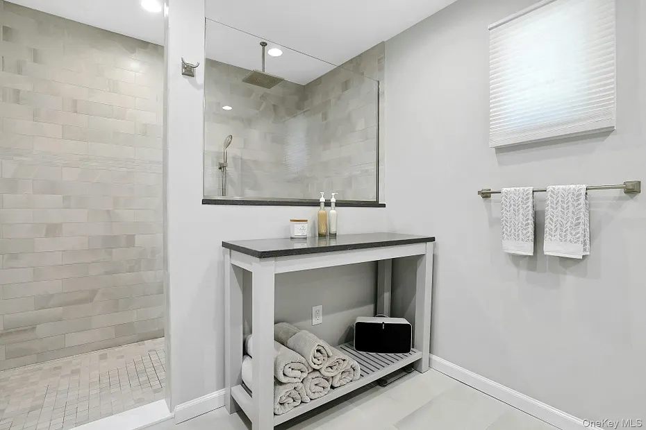 20 Robbins Road Photo 22