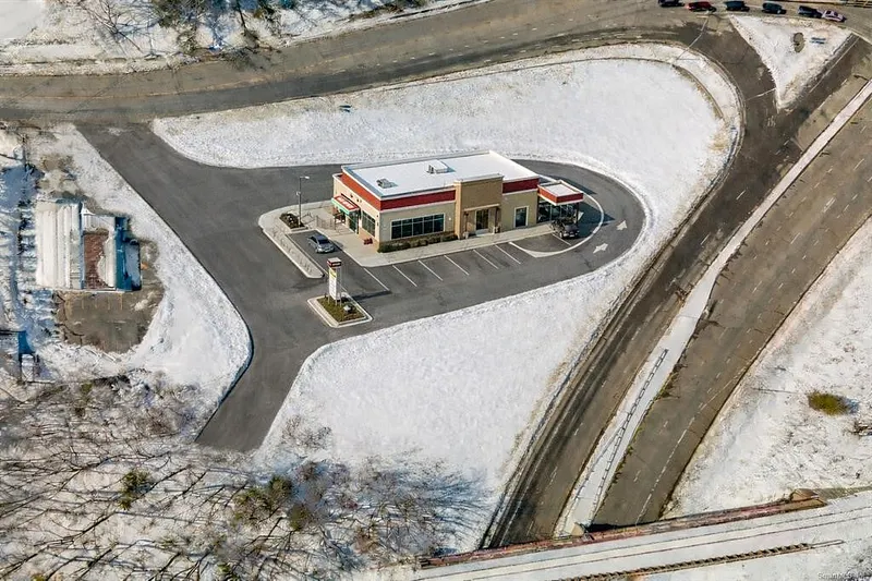 20 Wauregan Road Photo 6