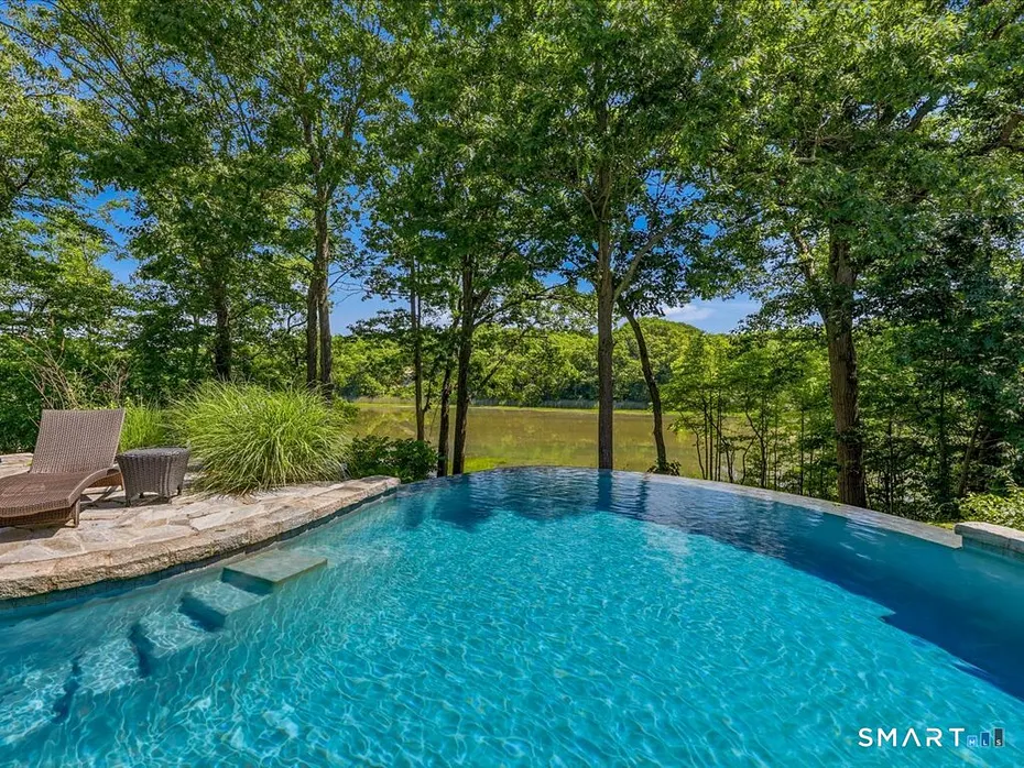 76 Sachem Head Road Photo 33