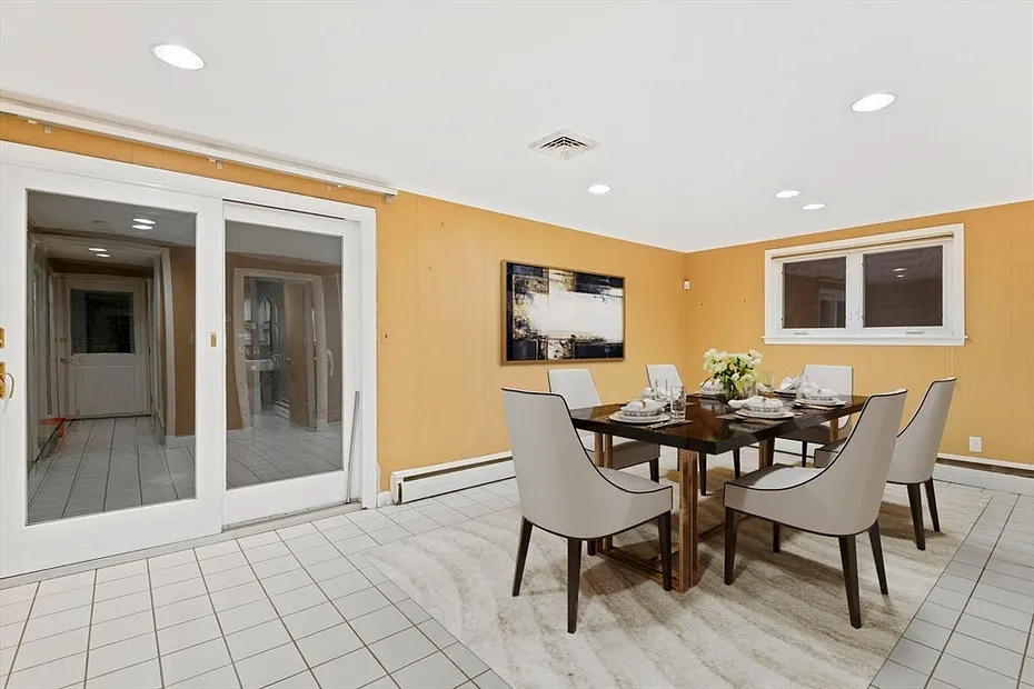 6 Madison Ave Photo 9