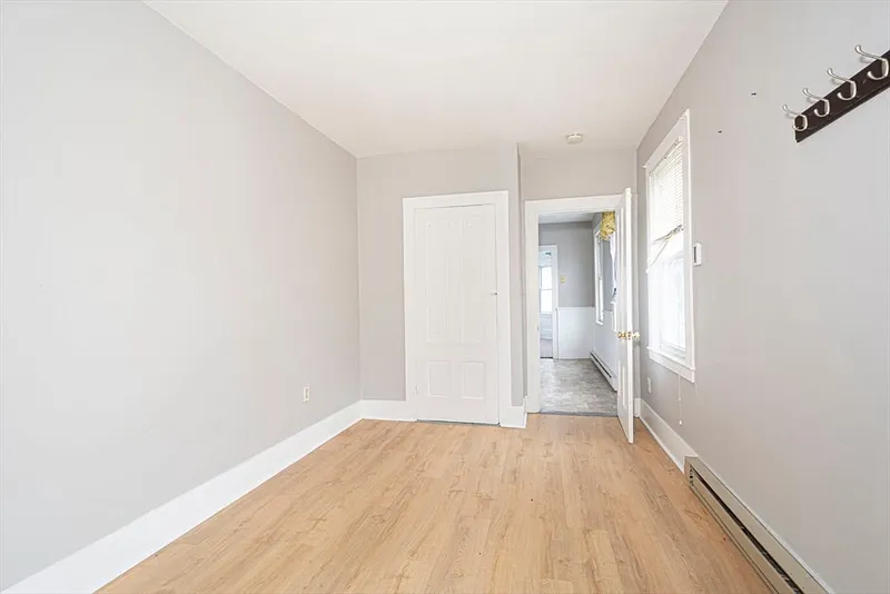 31 Neil St. Photo 22
