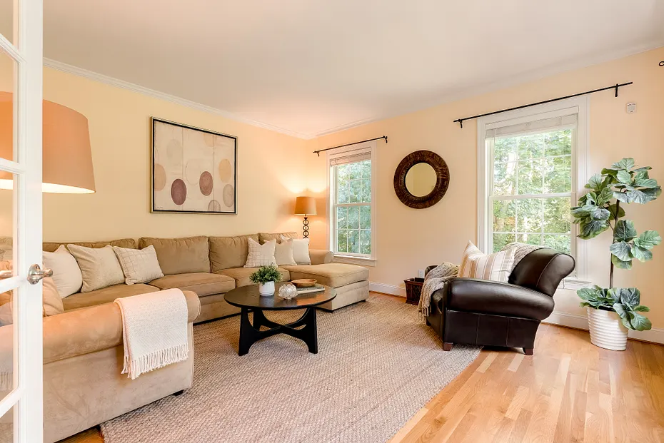 14 Highwood Crossing Photo 6