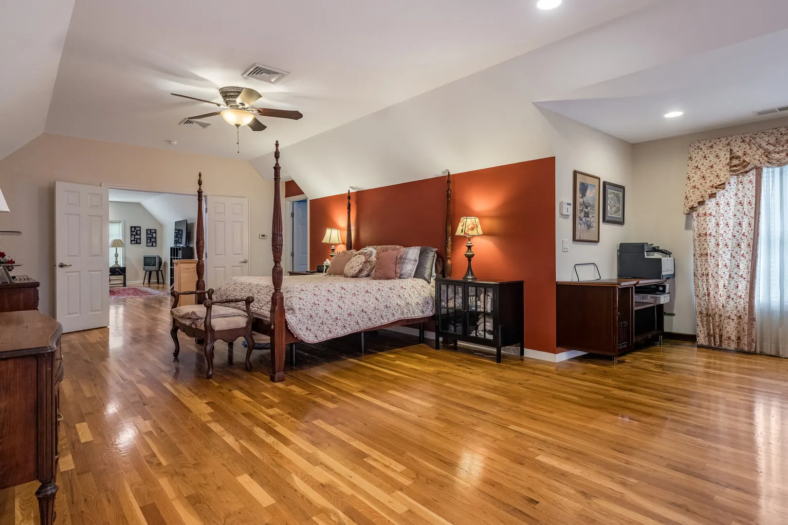 9 Pierpont Court Photo 28