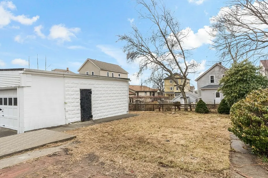 193 Jepson St Photo 4