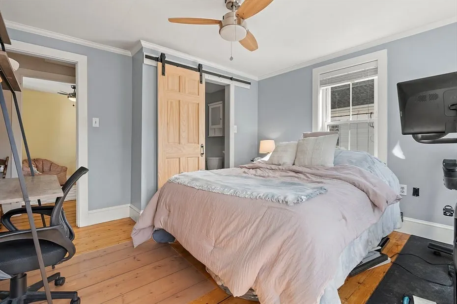 30 Rockland St Photo 8