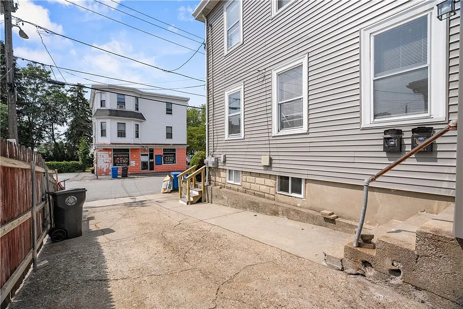 117 Chestnut Hill Avenue Photo 4