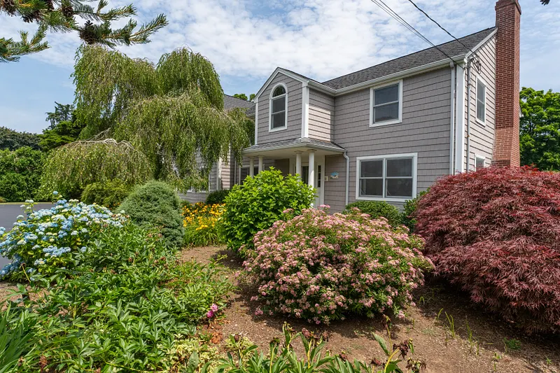 17 Barberry Lane Photo 3