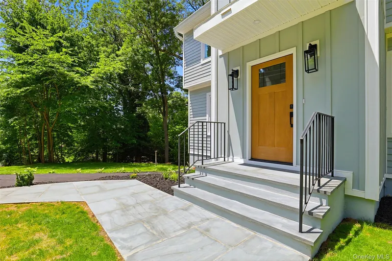 42 Euclid Avenue Photo 2
