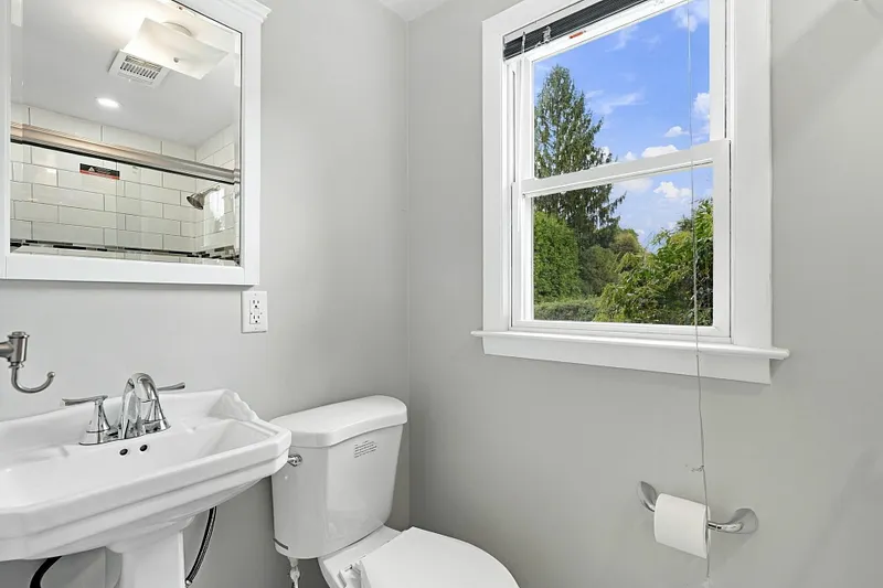 7 Frost Lane Photo 20