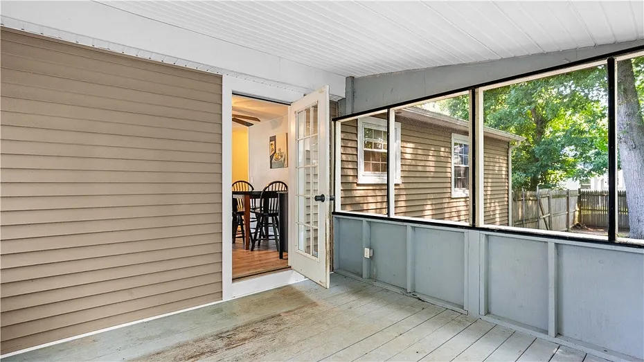 52 Brentwood Avenue Photo 11