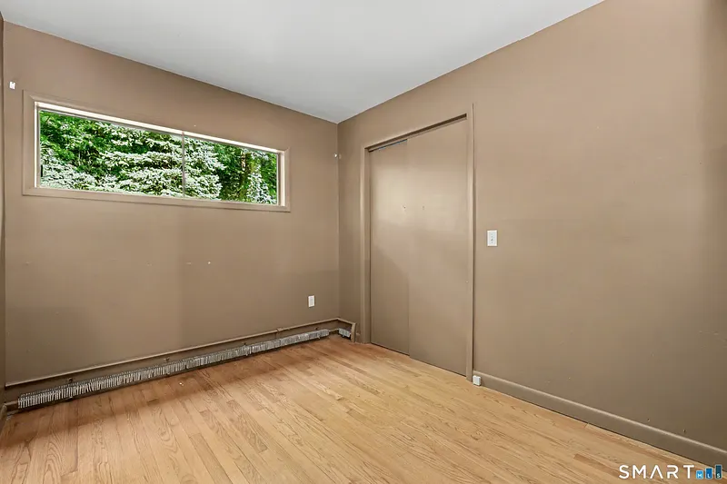 65 Whipple Road Photo 16
