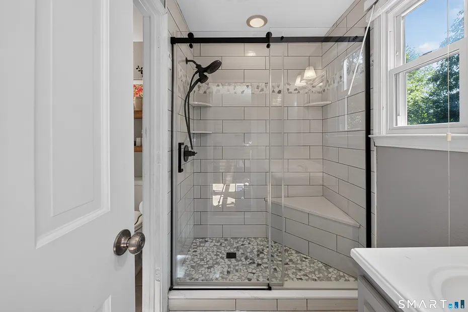 87 Chevas Road Photo 15
